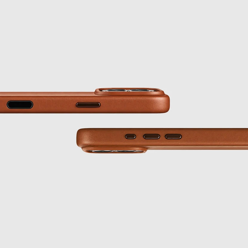 Magnetic wireless charging case for iPhone 17 Pro, 17 Pro Max, 18 Pro and 18 Pro Max with built-in magnetic alignment and secure attachment.

